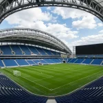 Fußballstadion AT&T Stadium in Dallas mit Rasenfeld und Tribünen für die WM 2026 Gruppe J mit Österreich